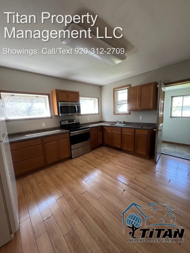 1408 Oshkosh Ave #1408 - Photo 2 of 18