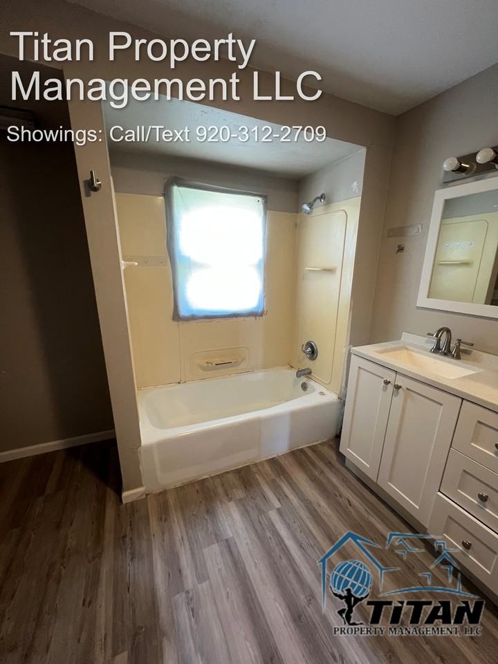 1408 Oshkosh Ave #1408 - Photo 7 of 18