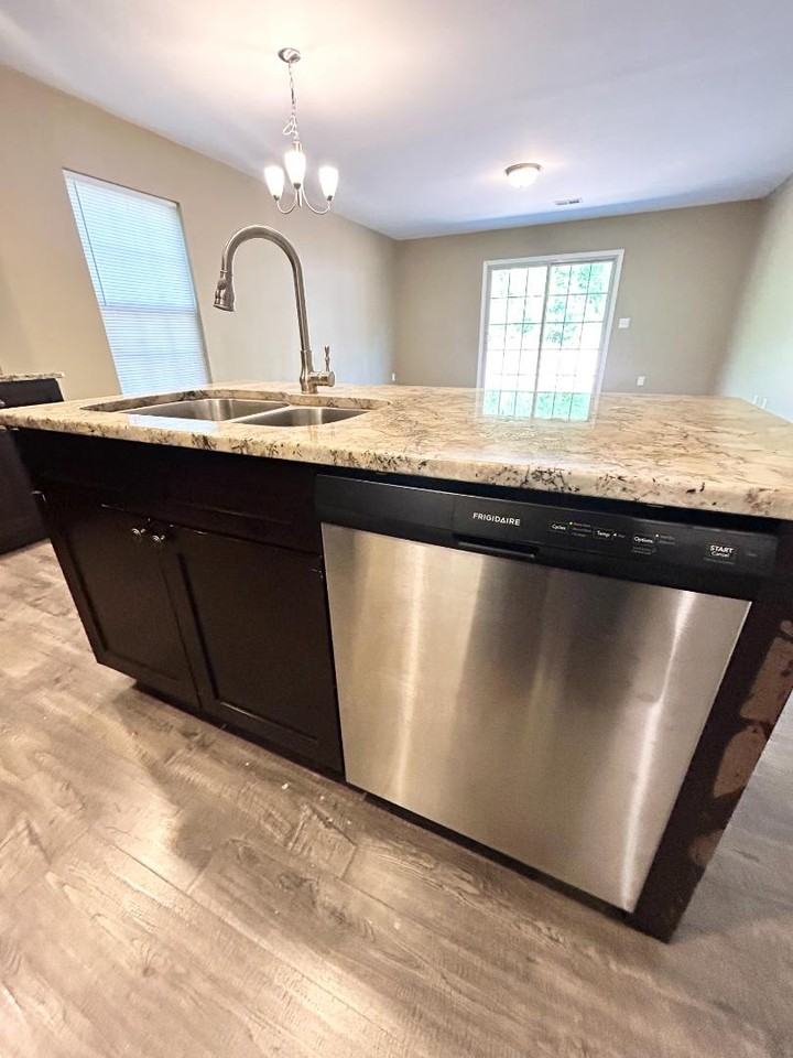 120 Dogwood Ln - Photo 4 of 11
