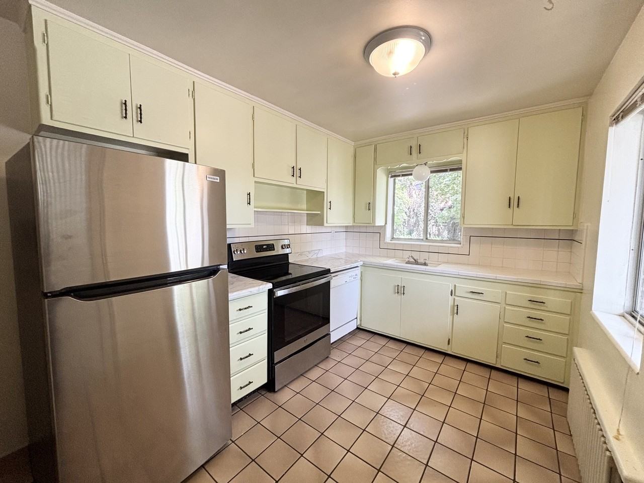 680 S Elizabeth St #1 - Photo 2 of 26