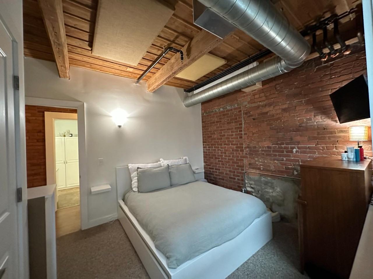 192 Benefit Street - Photo 3 of 10