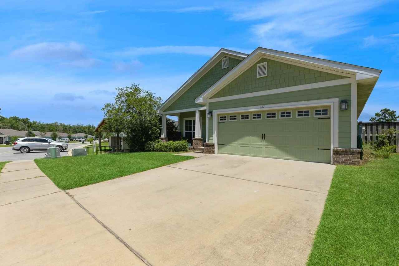 697 Marquis Way - Photo 2 of 11