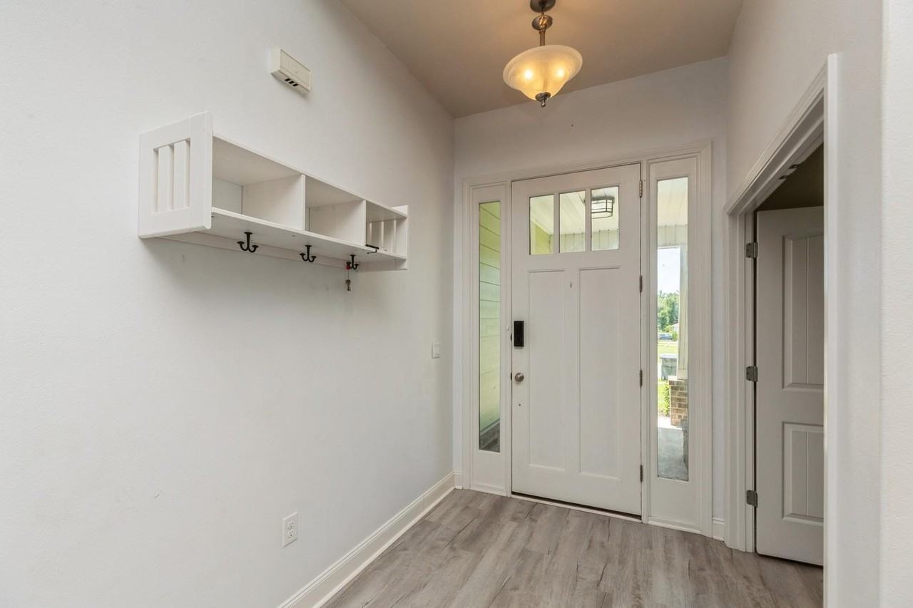 697 Marquis Way - Photo 4 of 11