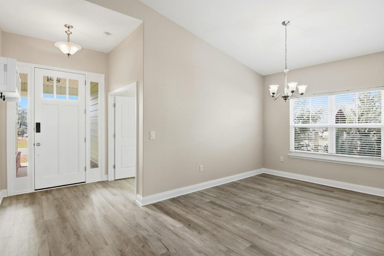 697 Marquis Way - Photo 5 of 11