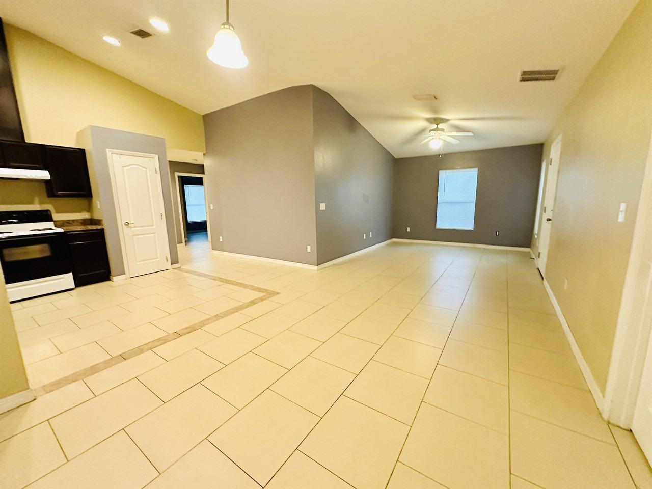 1013 King St #1 - Photo 7 of 17