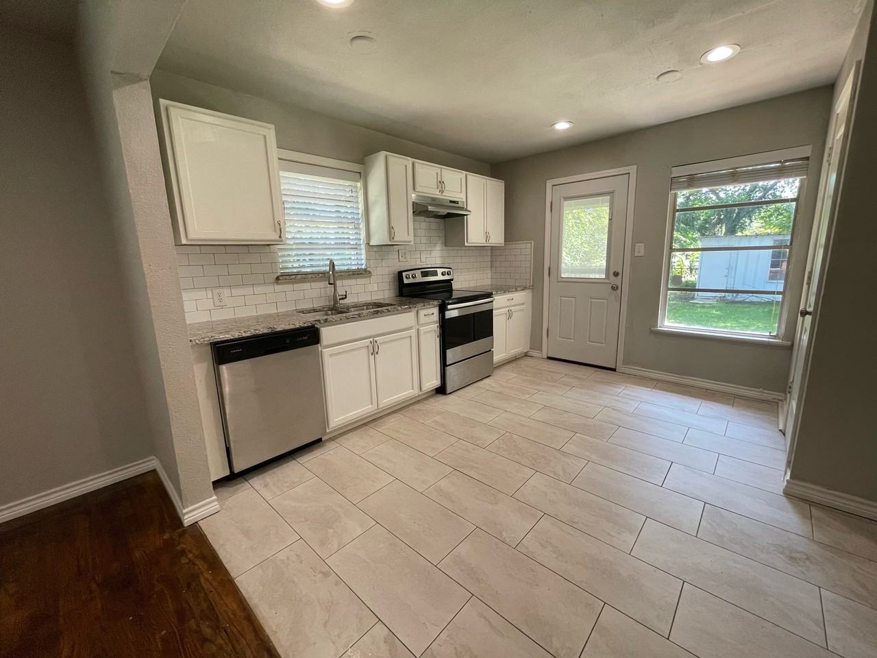 613 S Andrews Ave #1 - Photo 6 of 30
