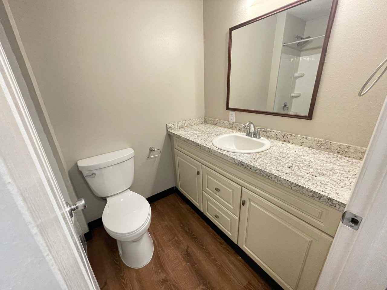 The Pines Apartments - Photo 5 of 31