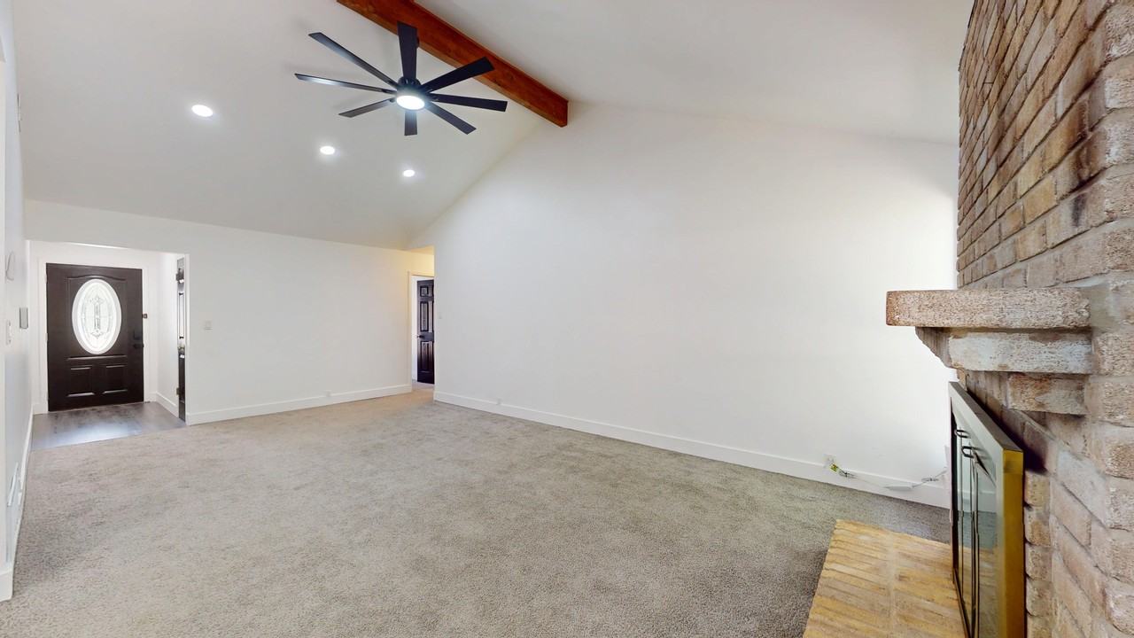 318 Renee Dr #1 - Photo 7 of 40
