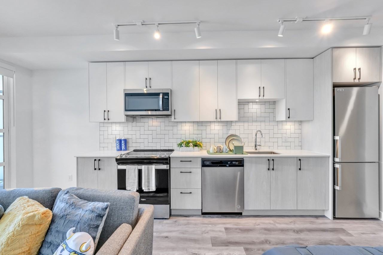 The Shelley - Student Rental - Photo 3 of 32