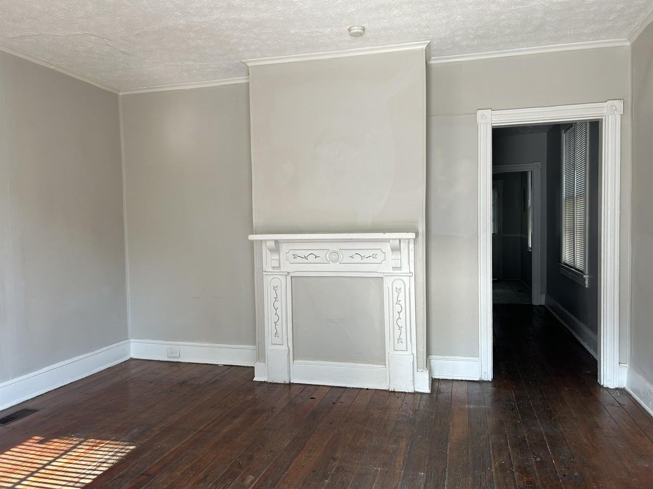 305 S Kent St #305 - Photo 2 of 8