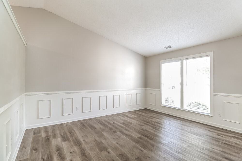137 Lantana Dr - Photo 5 of 17