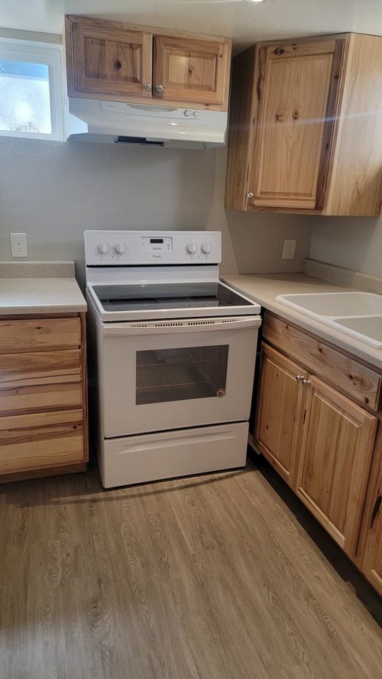 116 Fern StreetUnit B #2 - Photo 5 of 20