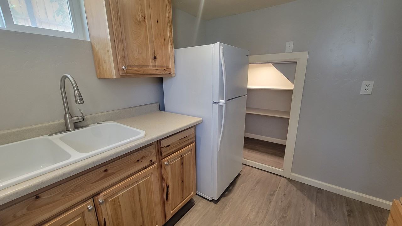 116 Fern StreetUnit B #2 - Photo 4 of 20