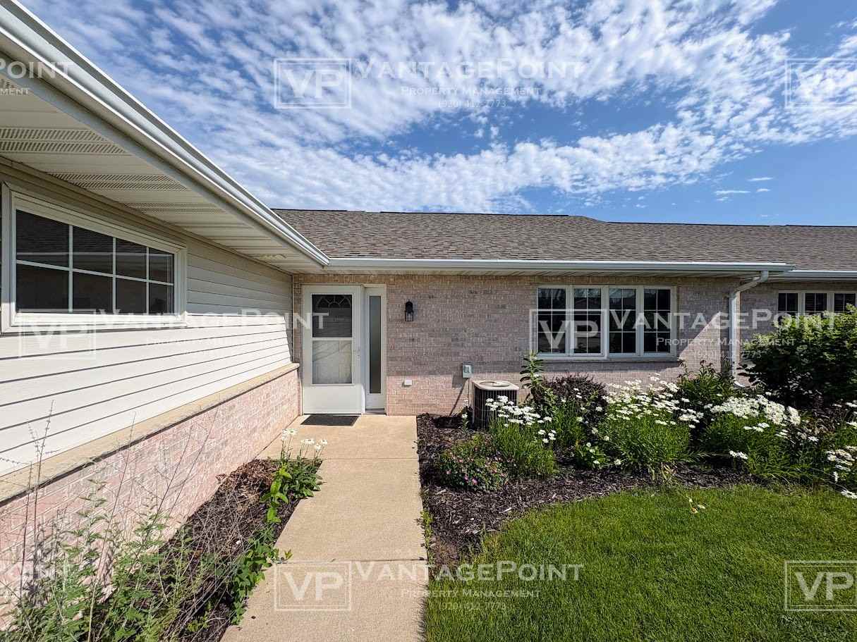 1684 Twin Lakes Cir #1 - Photo 2 of 37