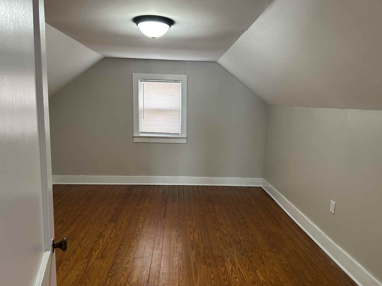 352 Shenandoah Ave #1 - Photo 7 of 17