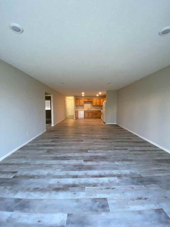 1539A Gunston Dr - Photo 3 of 14