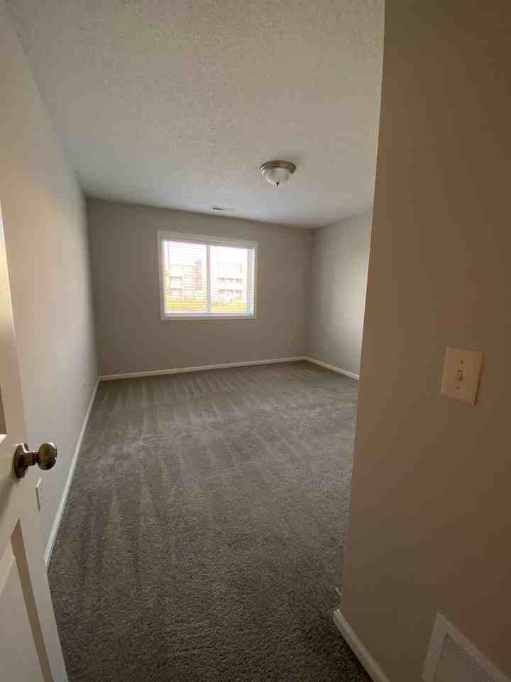 1539A Gunston Dr - Photo 6 of 14