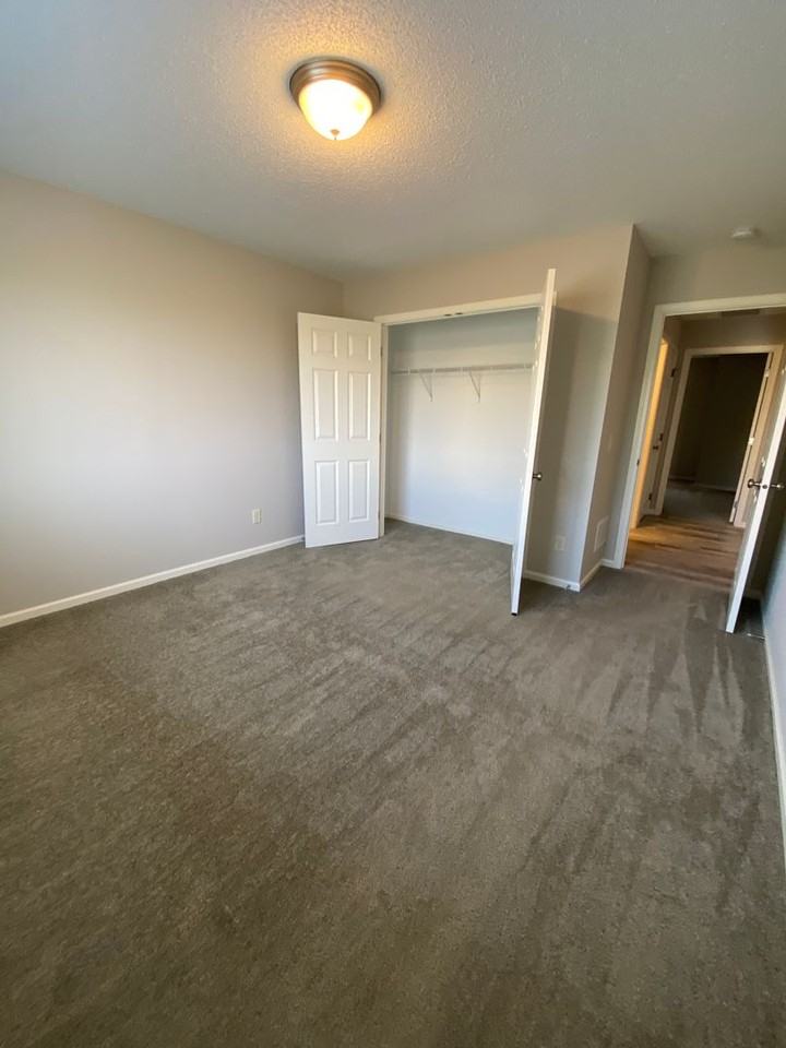 1539A Gunston Dr - Photo 7 of 14