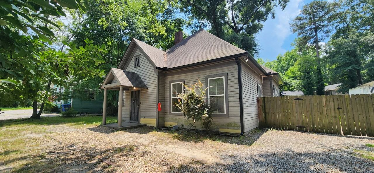 1735 Bolton Rd Nw - Photo 4 of 28