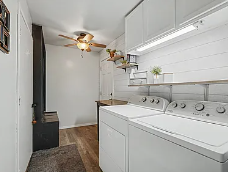 205 N Jefferson St #1 - Photo 5 of 38