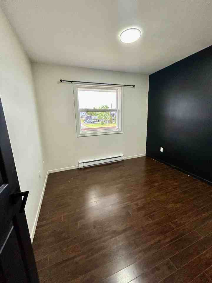 67 Frontenac Ave #MAIN - Photo 7 of 10
