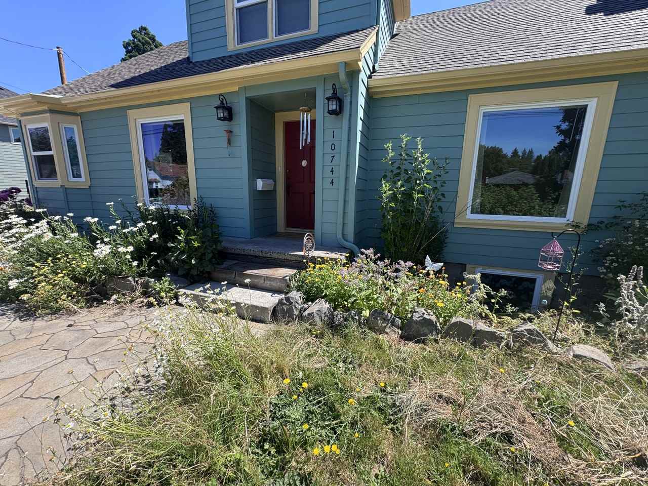 10744 Se 29th Ave #1 - Photo 2 of 50