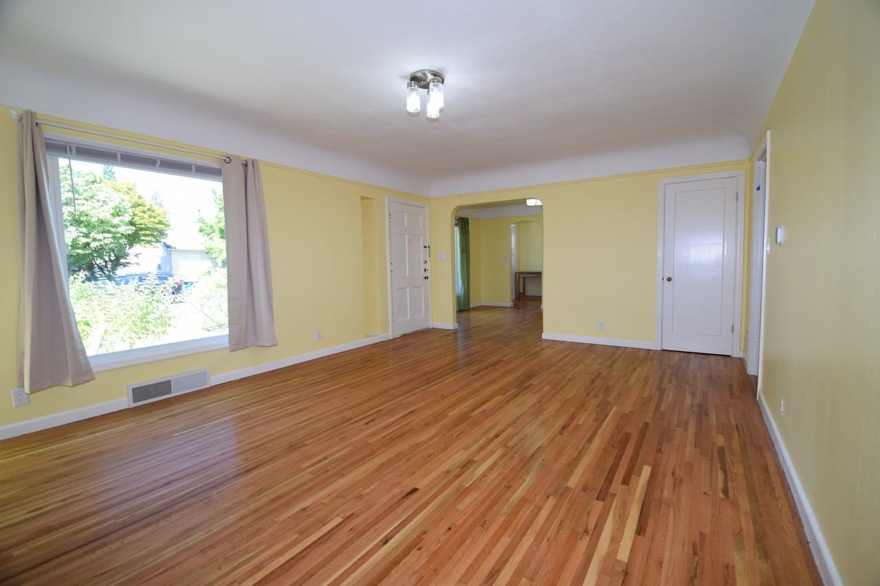 10744 Se 29th Ave #1 - Photo 6 of 50
