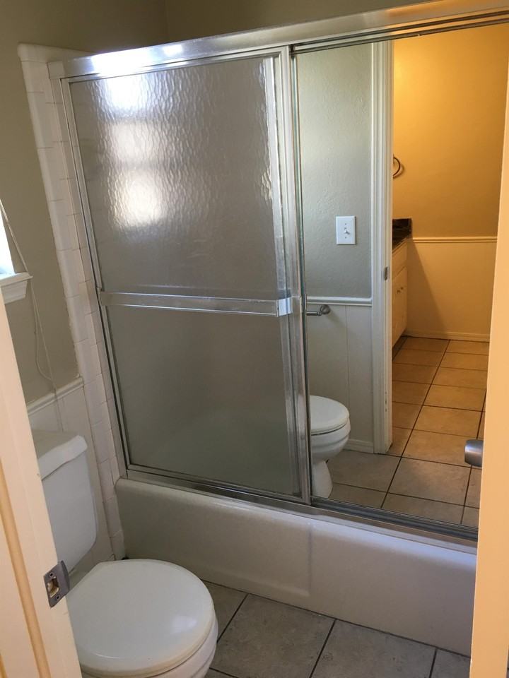6305 Bingham Ct #1 - Photo 4 of 28