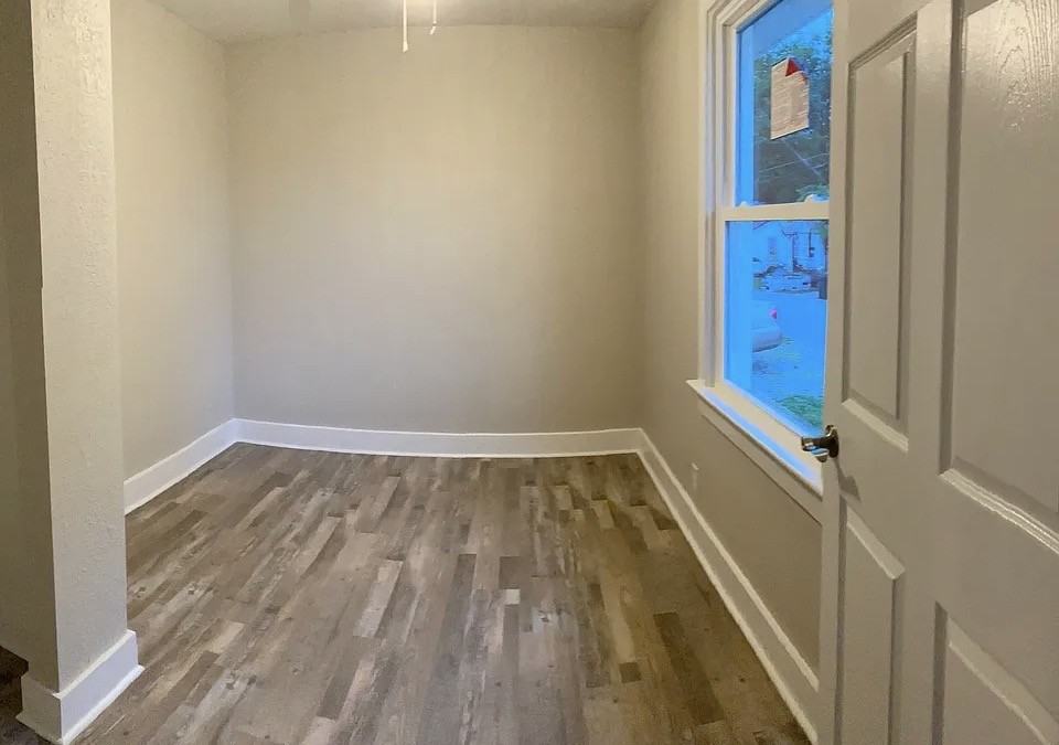 710 Riverview Dr #1 - Photo 2 of 6