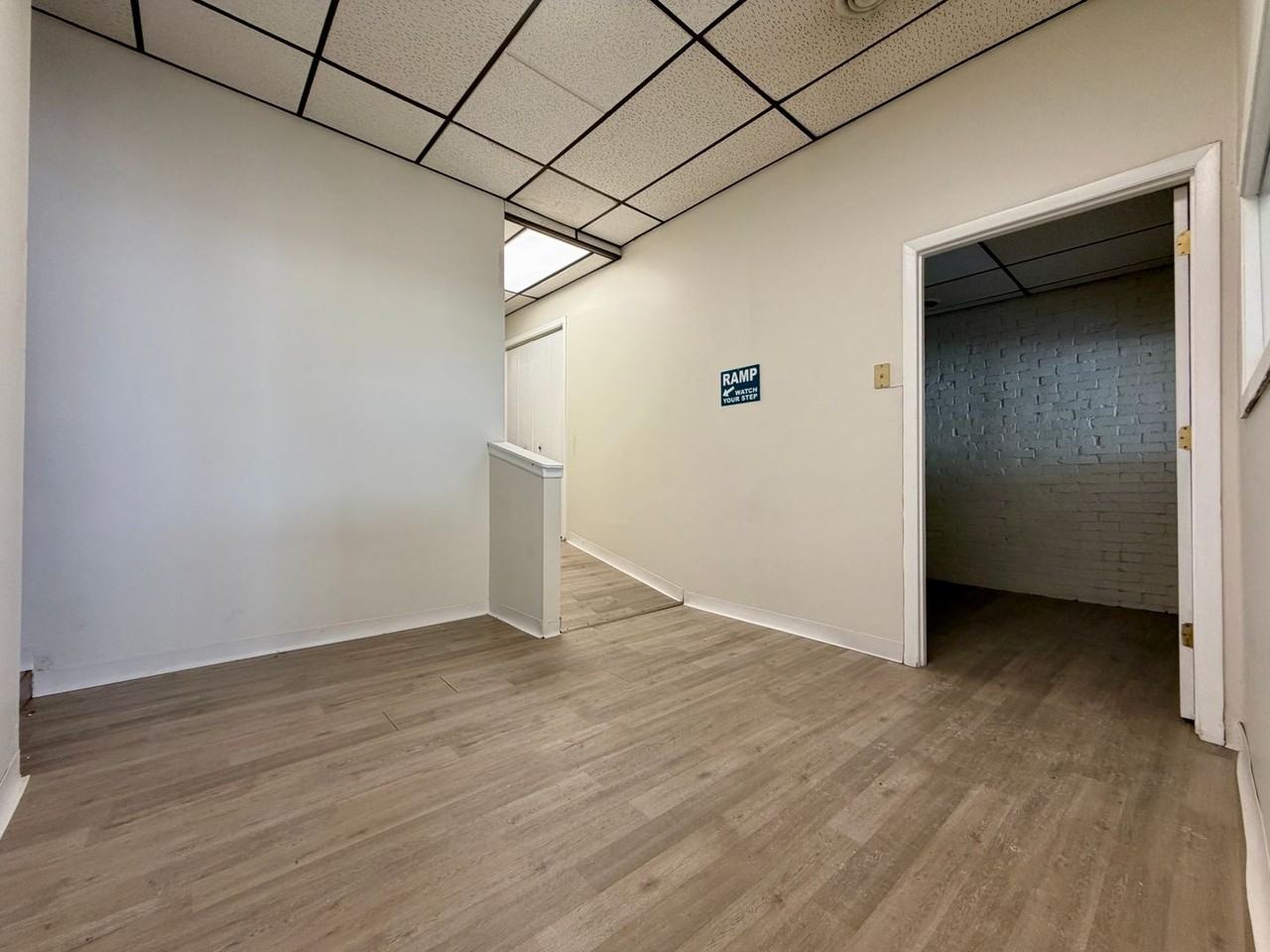 3528 Blvd Of The Allies Apt 1st - Photo 3 of 14