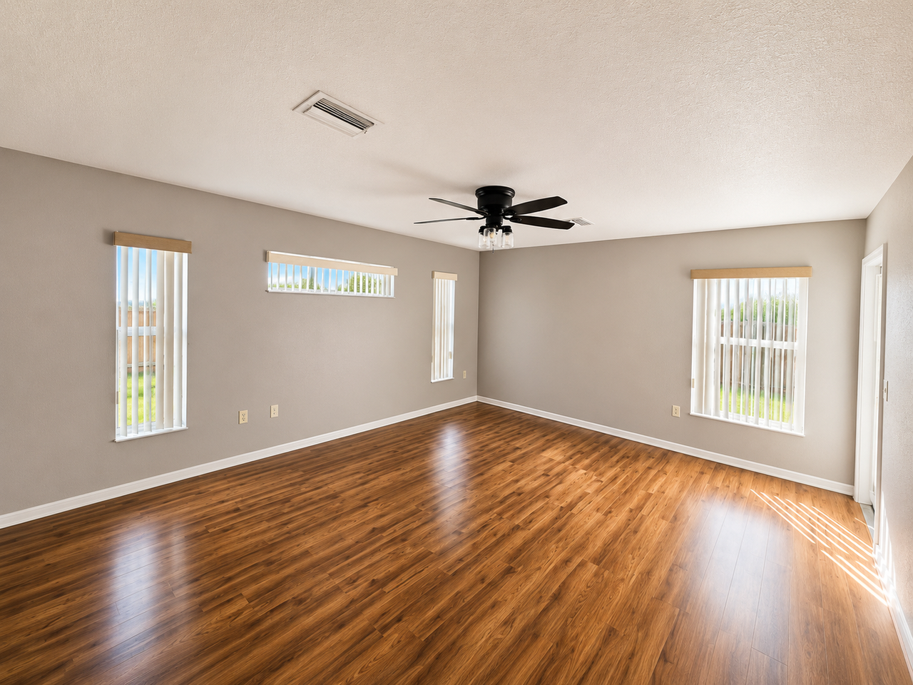 8427 Sw 136th St - Photo 6 of 18