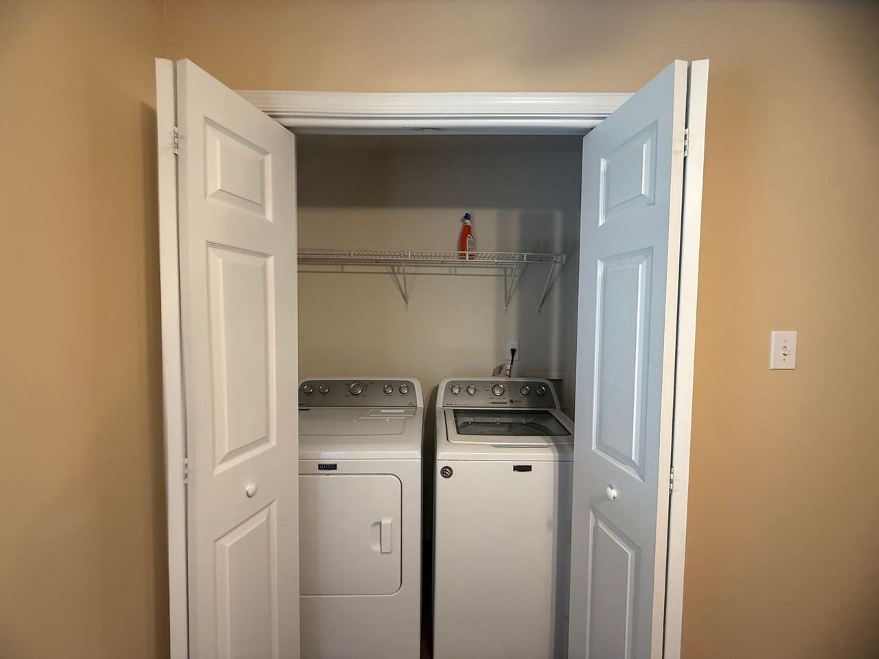 108 Judd Ct - Photo 6 of 19