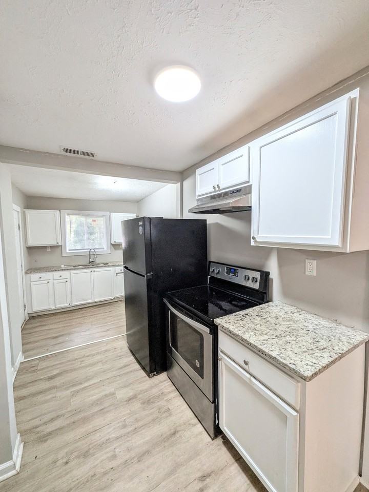 2924 Springside Pl Se #1 - Photo 4 of 17