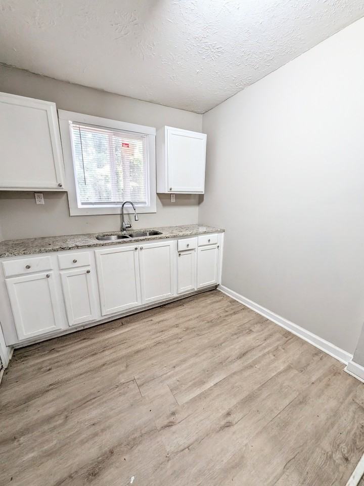 2924 Springside Pl Se #1 - Photo 5 of 17