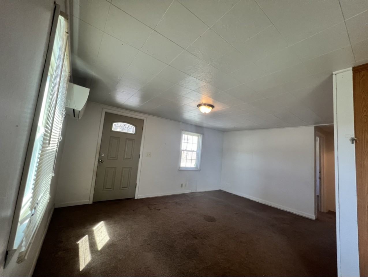 102 Flower St #1 - Photo 4 of 11