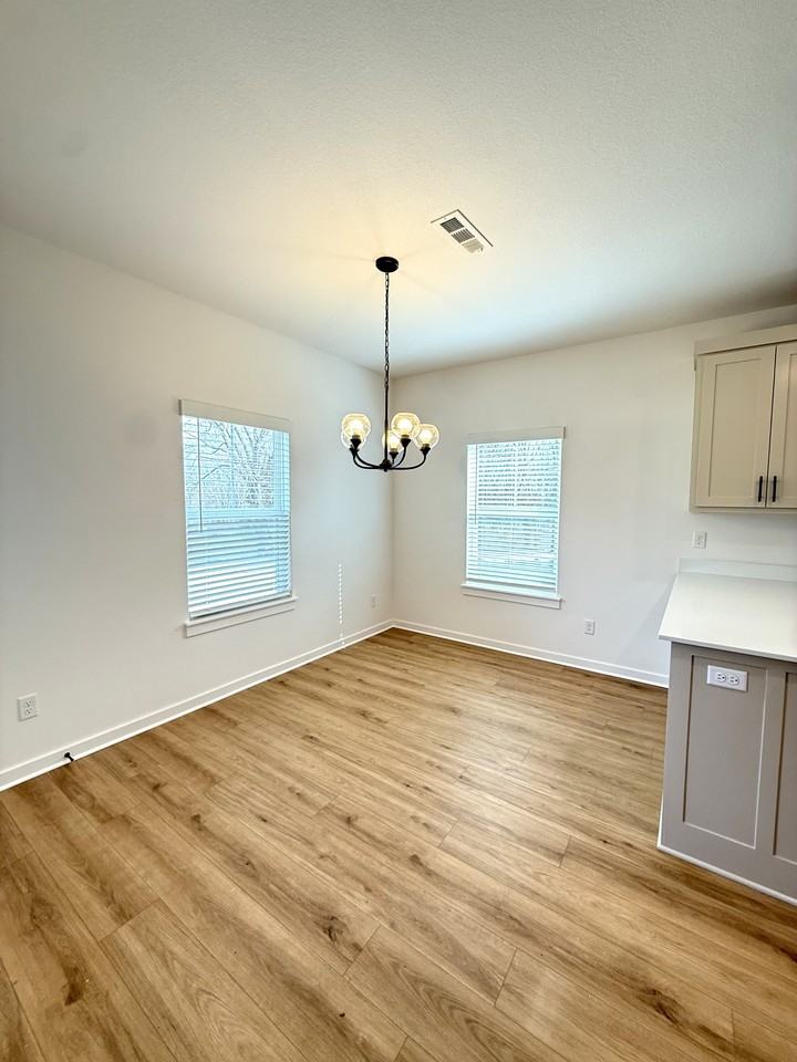 1528 W Sligo St #1 - Photo 6 of 15