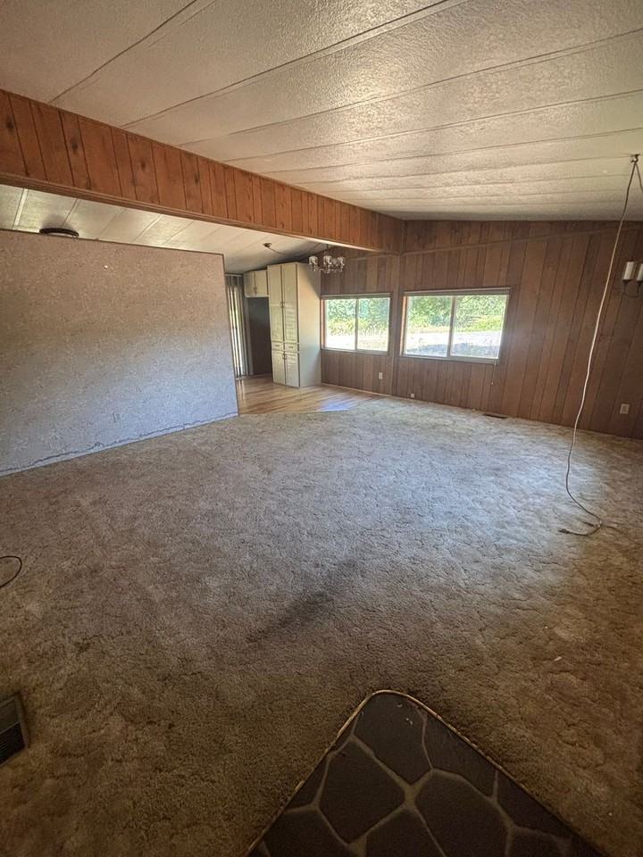3098 Stapp Dr - Photo 3 of 10