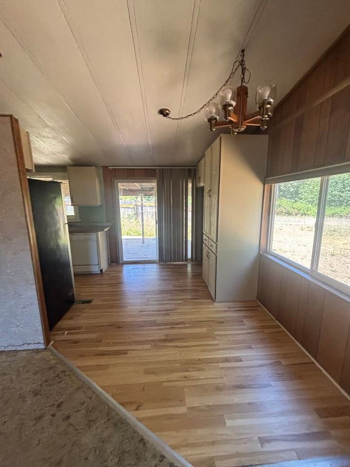3098 Stapp Dr - Photo 4 of 10