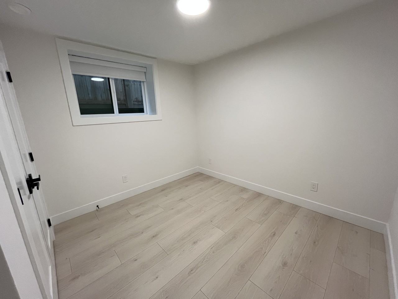 4653 Pender St Bsmt N - Photo 6 of 12