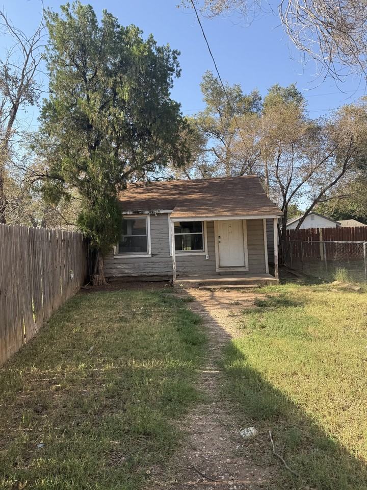 2707 35th St Frnt - Photo 2 of 12