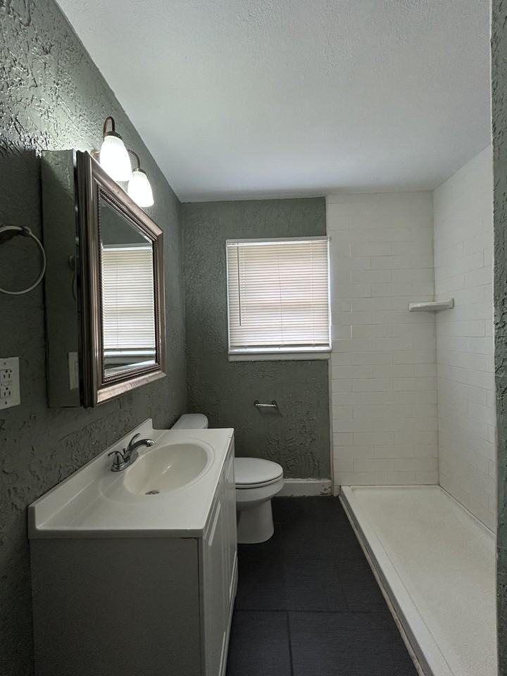 2707 35th St Frnt - Photo 6 of 12
