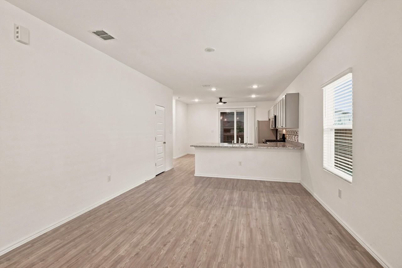 714 Corbin Bnd #1 - Photo 5 of 23