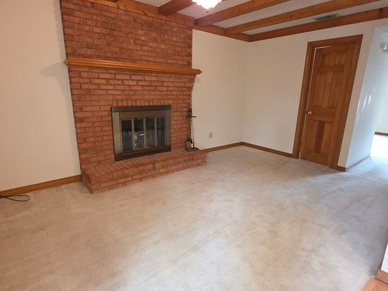 42 Cavalier Ct - Photo 6 of 20