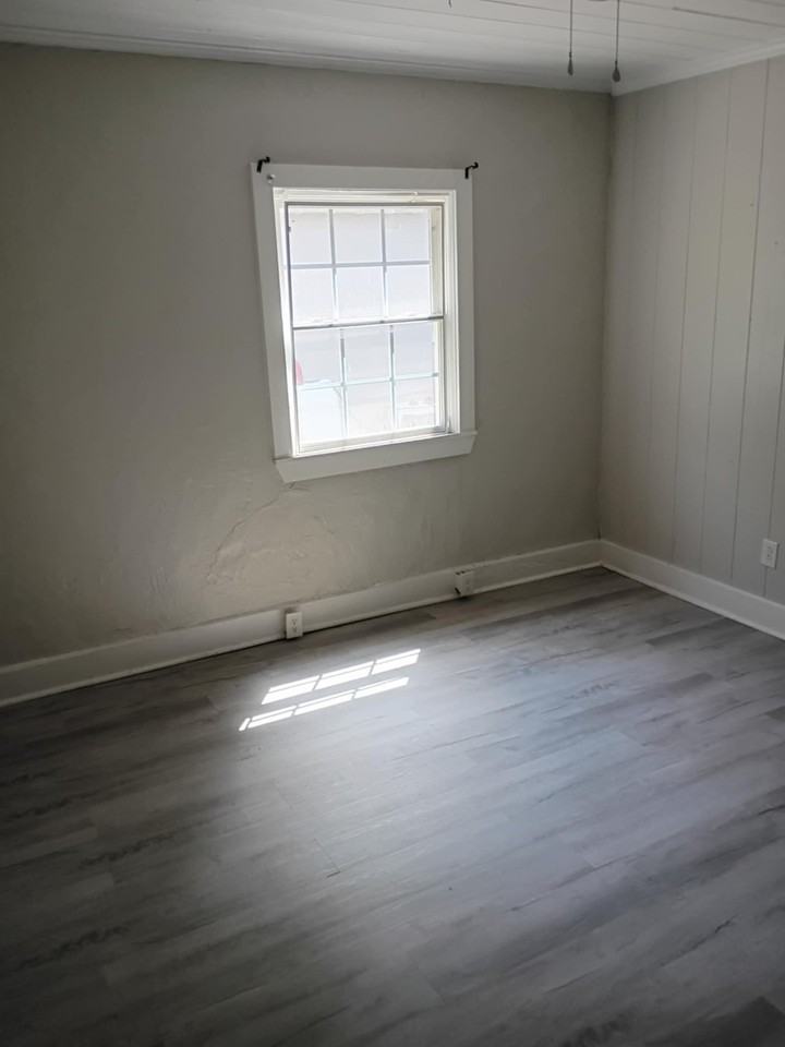 803 Rountree Ave Se #1 - Photo 4 of 10