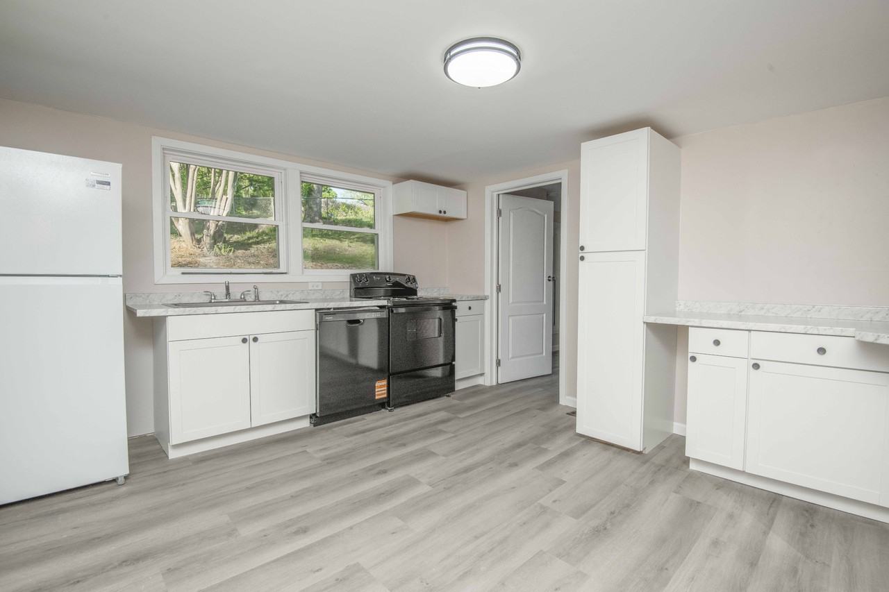 4112 Edington Rd #1 - Photo 4 of 10