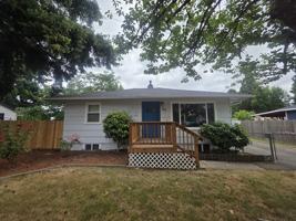 featured image of 166 Draper St Ne #1