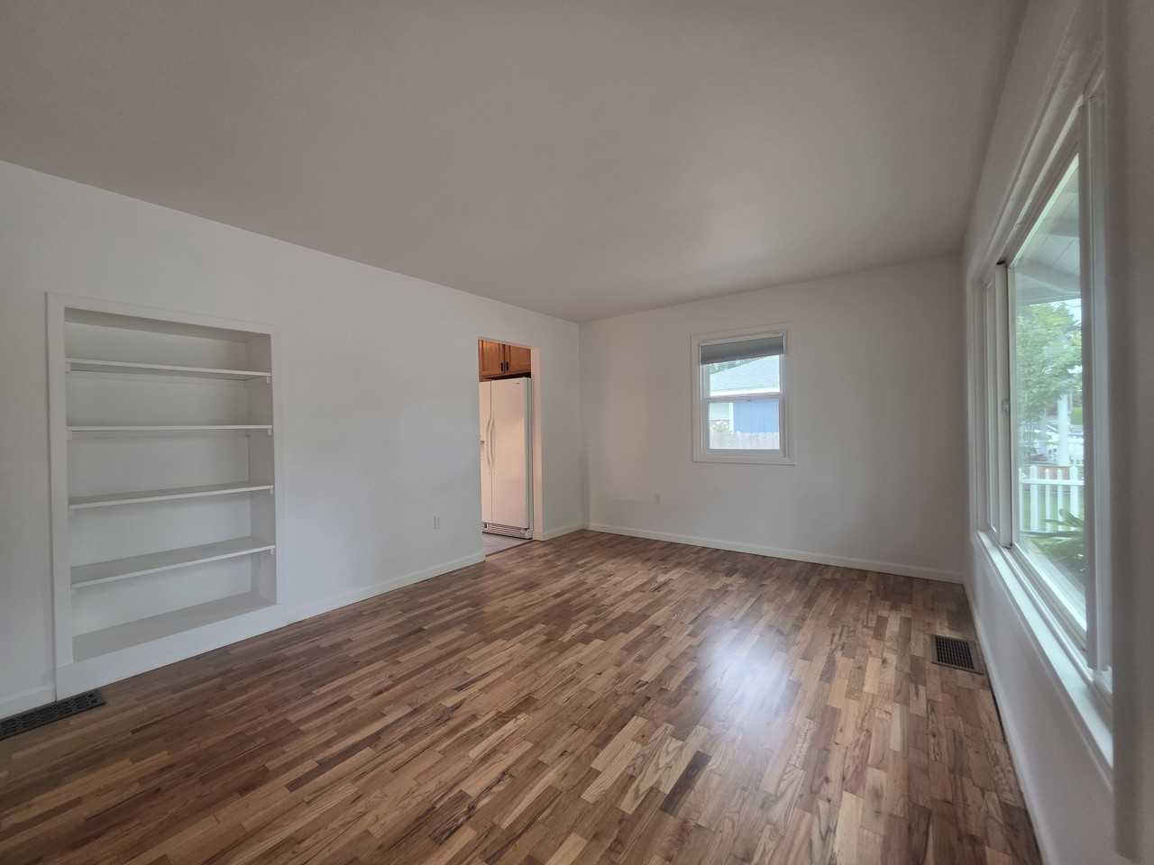 166 Draper St Ne #1 - Photo 7 of 46