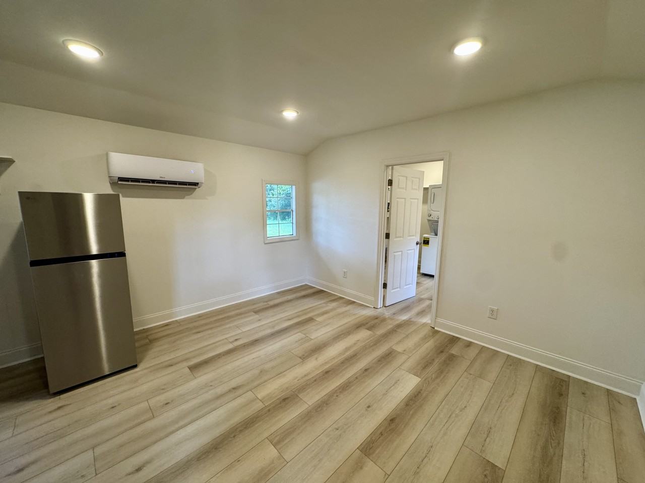 28217 Shannon Dr #1 - Photo 5 of 9