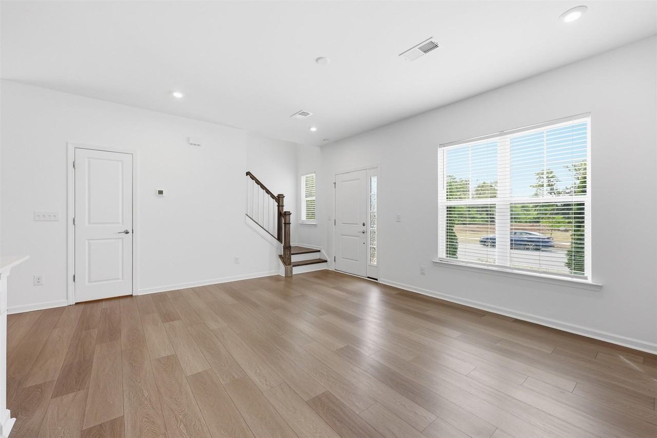 16401 Leading St #1 - Photo 7 of 47