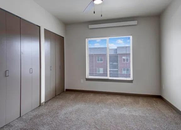 488 Ne Bellevue Dr - Photo 3 of 16